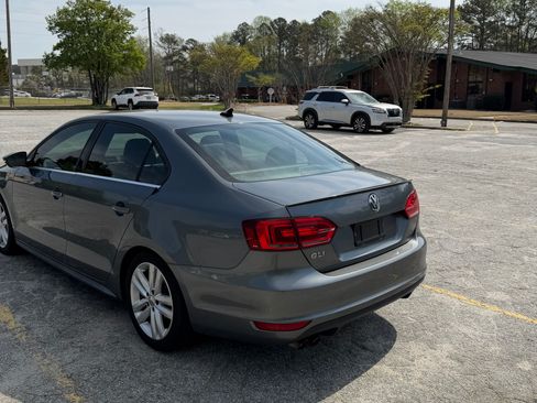 Used 2013 Volkswagen Jetta GLI image 9