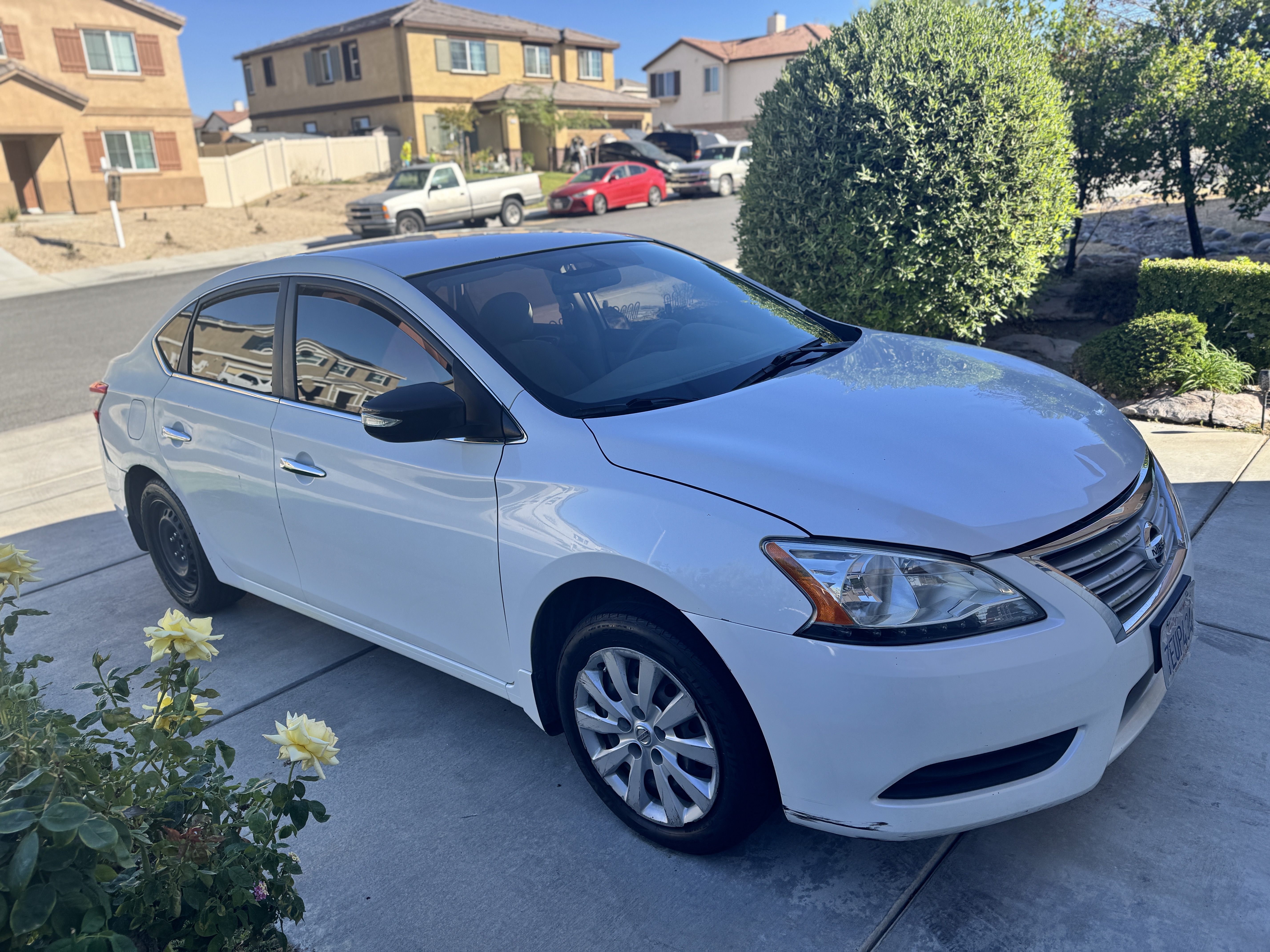 Used 2014 Nissan Sentra SV FWD image 2