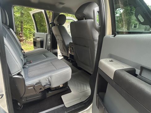 Used 2016 Ford F250 XLT w/ XLT Value Package AWD/4WD image 9
