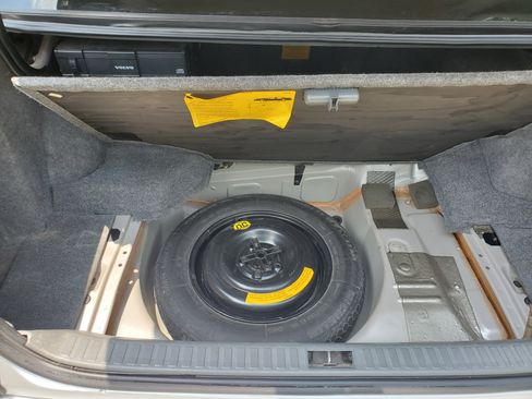 Used 1998 Volvo S90 image 17