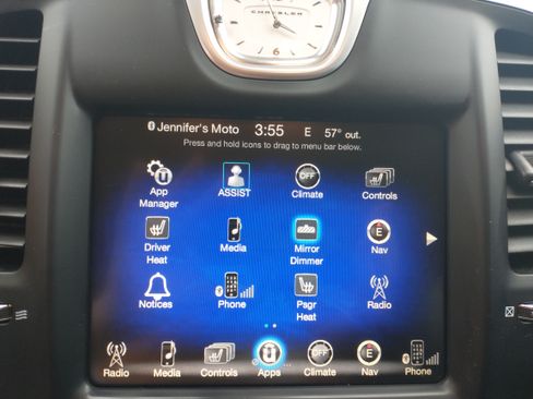 Used 2015 Chrysler 300 Limited w/ 300 Premium Group image 9