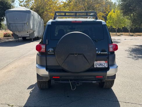 Used 2010 Toyota FJ Cruiser 4WD w/ Convenience Pkg image 6