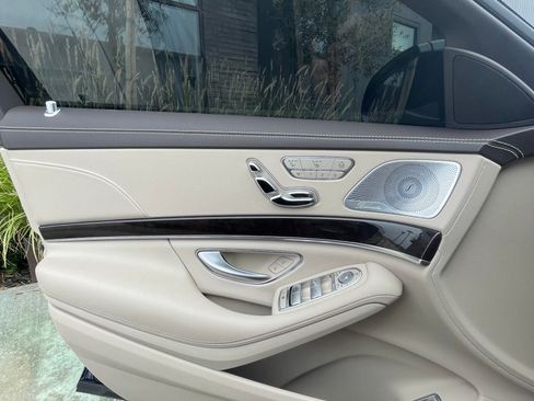 Used 2020 Mercedes-Benz S 560 Sedan image 11