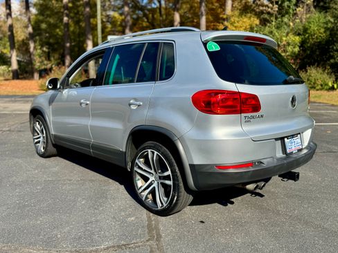 Used 2017 Volkswagen Tiguan SEL image 18