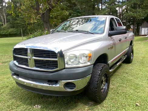 Used 2009 Dodge Ram 2500 Truck SXT image 20