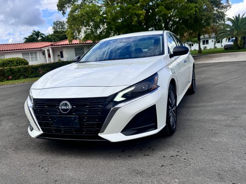 Used 2024 Nissan Altima 2.5 SV image 6