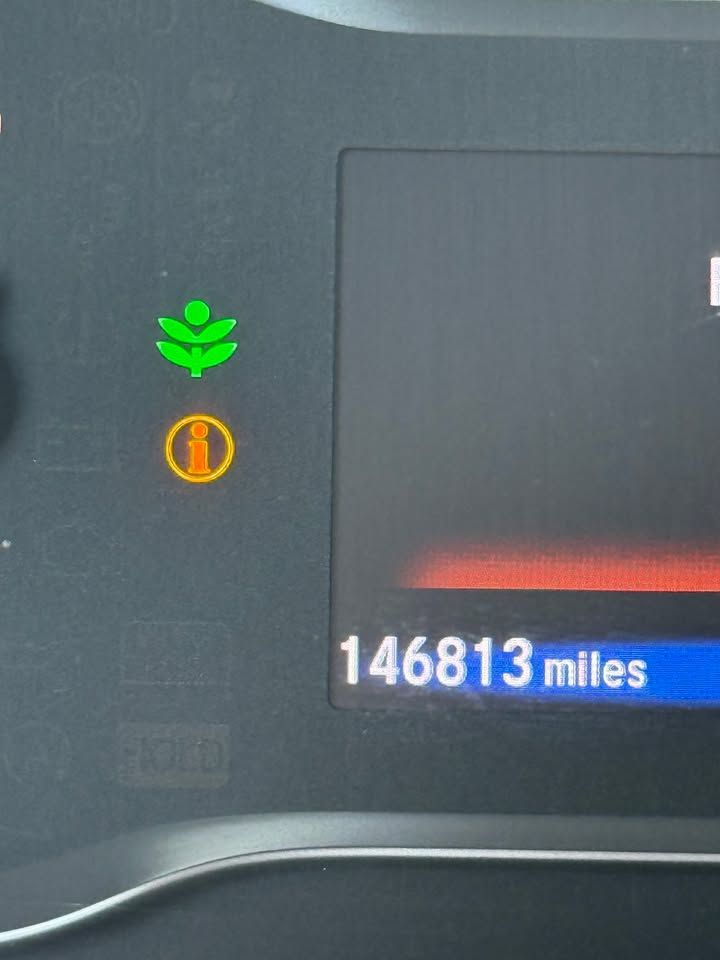 Used 2016 Honda Pilot LX image 2
