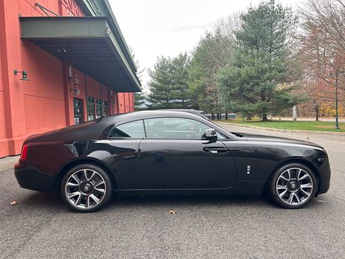 Used 2018 Rolls-Royce Wraith RWD image 5