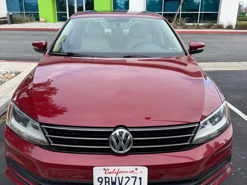 Used 2016 Volkswagen Jetta SE image 1