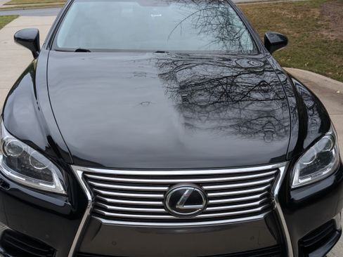 Used 2017 Lexus LS 460 w/ Comfort Package image 6