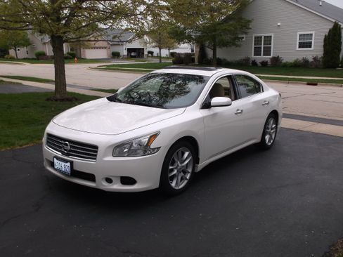 Used 2010 Nissan Maxima 3.5 S image 1