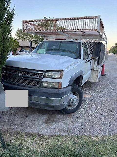Used 2005 Chevrolet Silverado 3500 2WD Regular Cab image 17