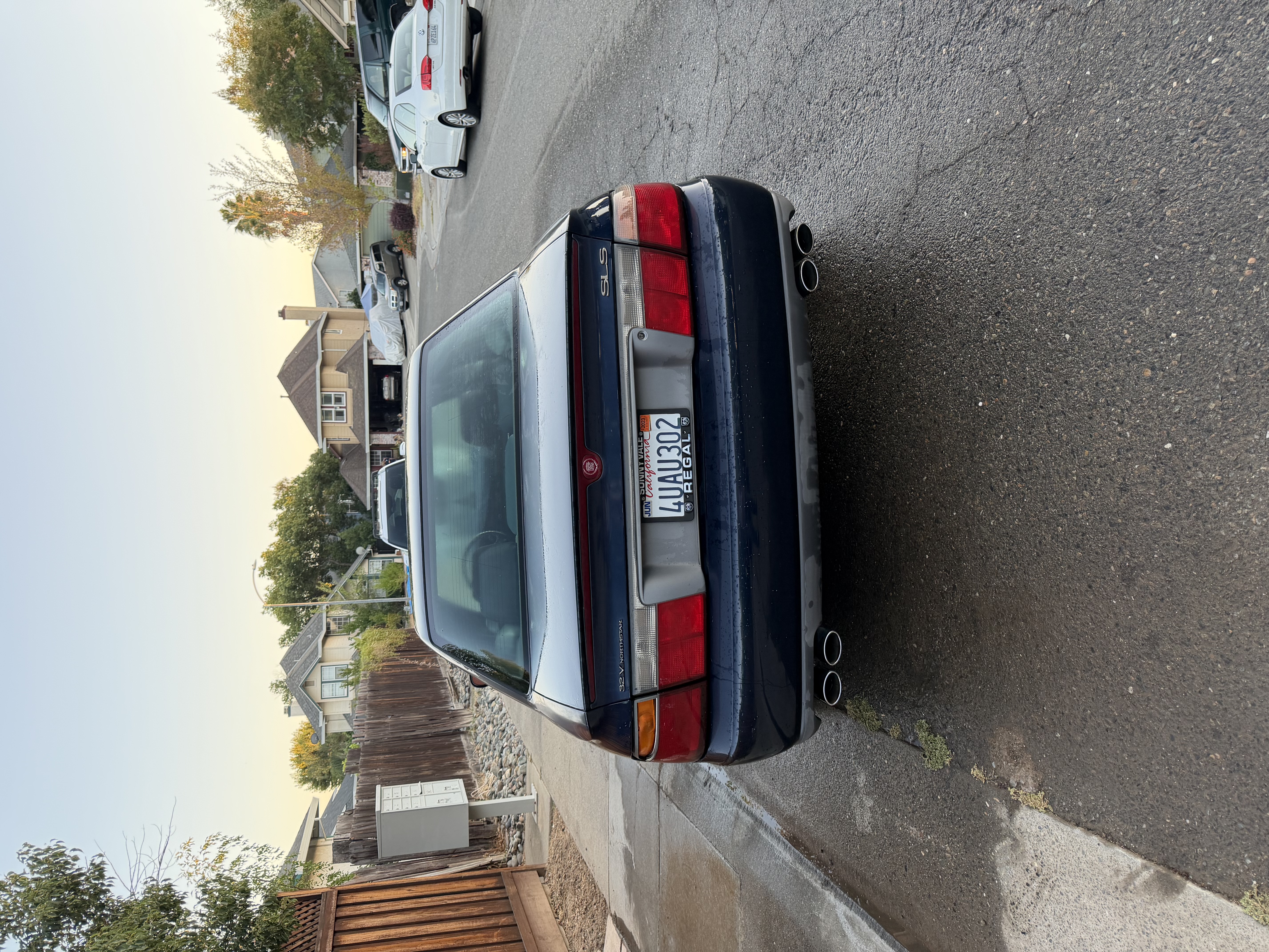 Used 1998 Cadillac Seville SLS w/ Convenience Pkg FWD image 2