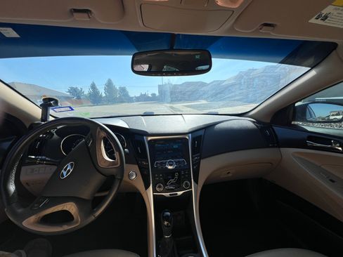 Used 2011 Hyundai Sonata Limited w/ Navigation Pkg 5 FWD image 5