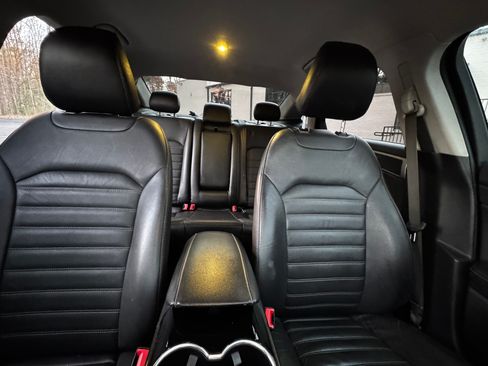 Used 2016 Ford Fusion SE w/ Equipment Group 202A image 23