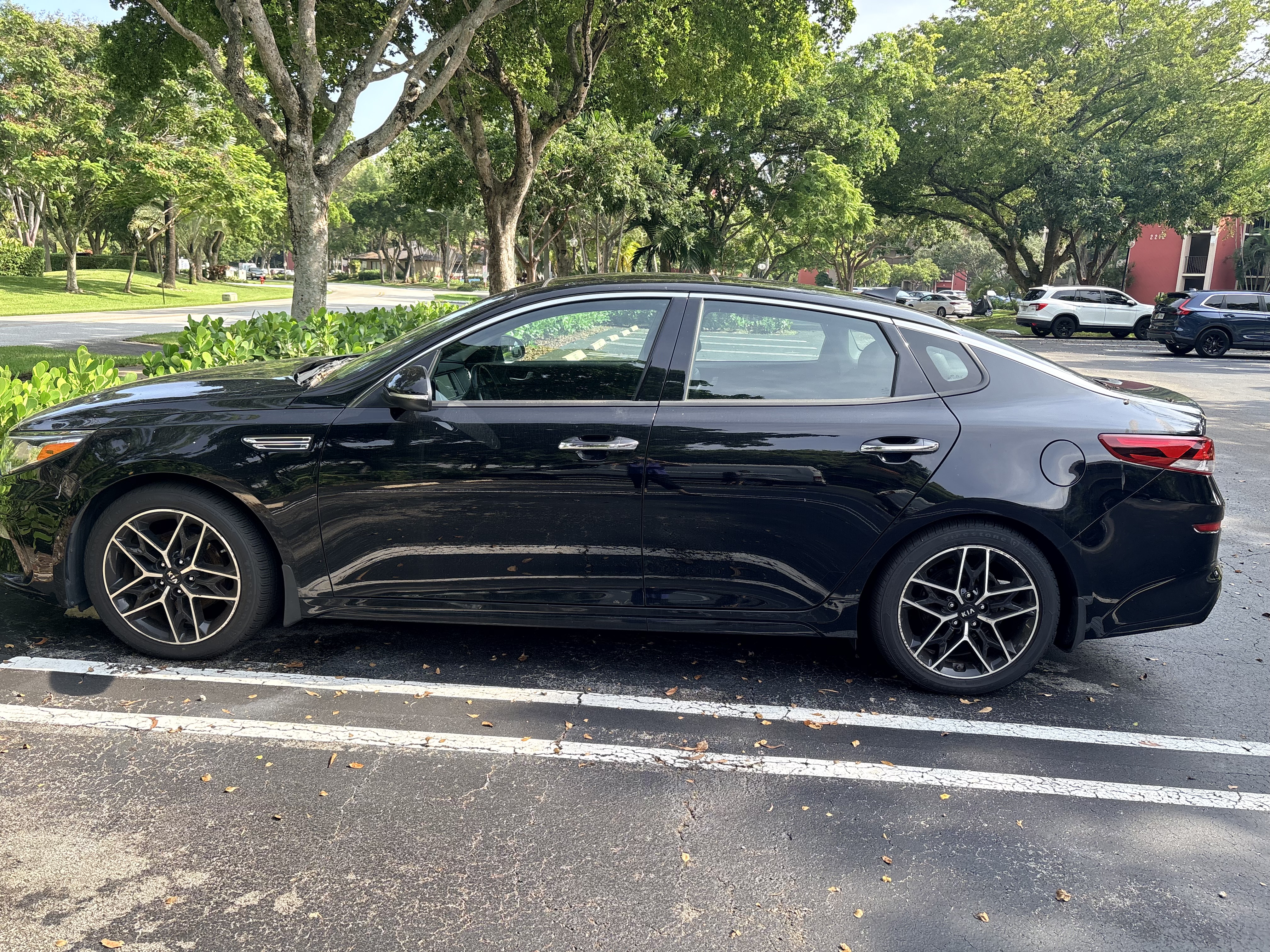 Used 2020 Kia Optima SE FWD image 1