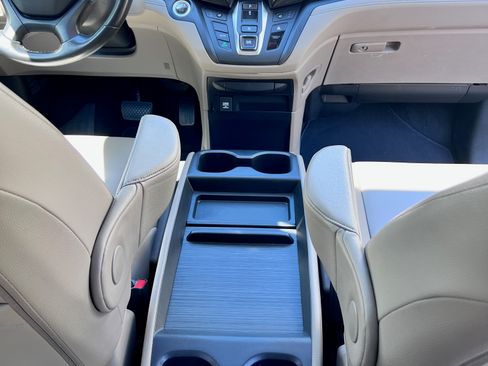 Used 2019 Honda Odyssey EX-L image 6