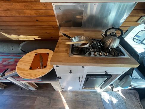 Used 2003 Ford E-250 and Econoline 250 image 10