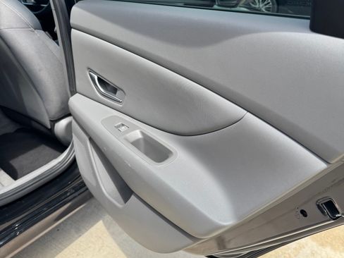 Used 2023 Hyundai Elantra SEL w/ Convenience Package FWD image 18