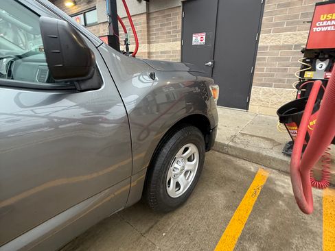 Used 2018 Nissan Titan S w/ S Utility Package image 12