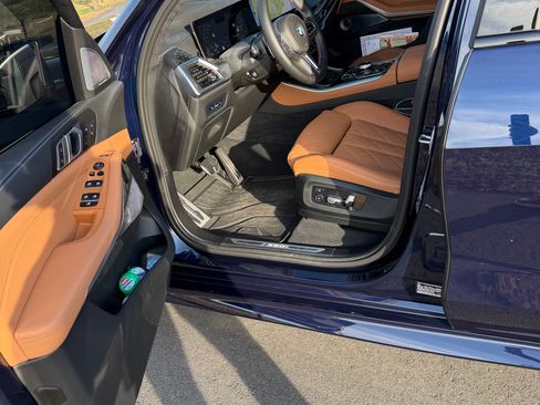 Used 2024 BMW X5 M60i image 16