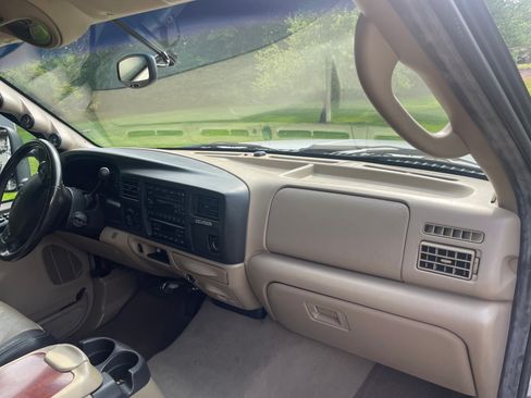 Used 2005 Ford Excursion Eddie Bauer image 29