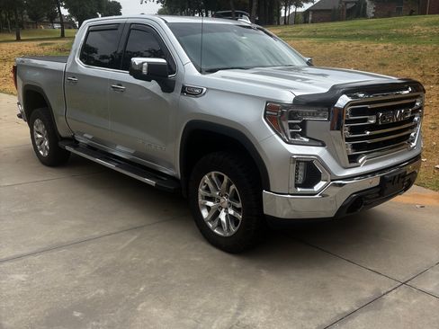 Used 2019 GMC Sierra 1500 SLT w/ SLT Premium Plus Package AWD/4WD image 5