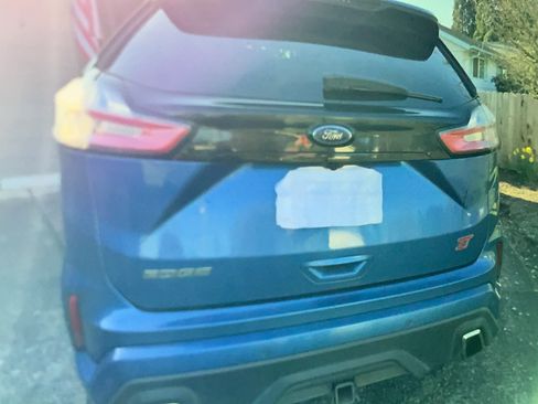 Used 2019 Ford Edge ST w/ Equipment Group 401A image 5