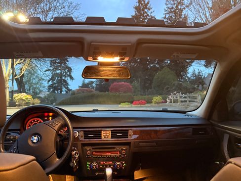 Used 2008 BMW 335xi Sedan AWD/4WD image 6