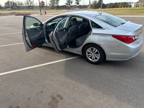 Used 2012 Hyundai Sonata GLS image 12
