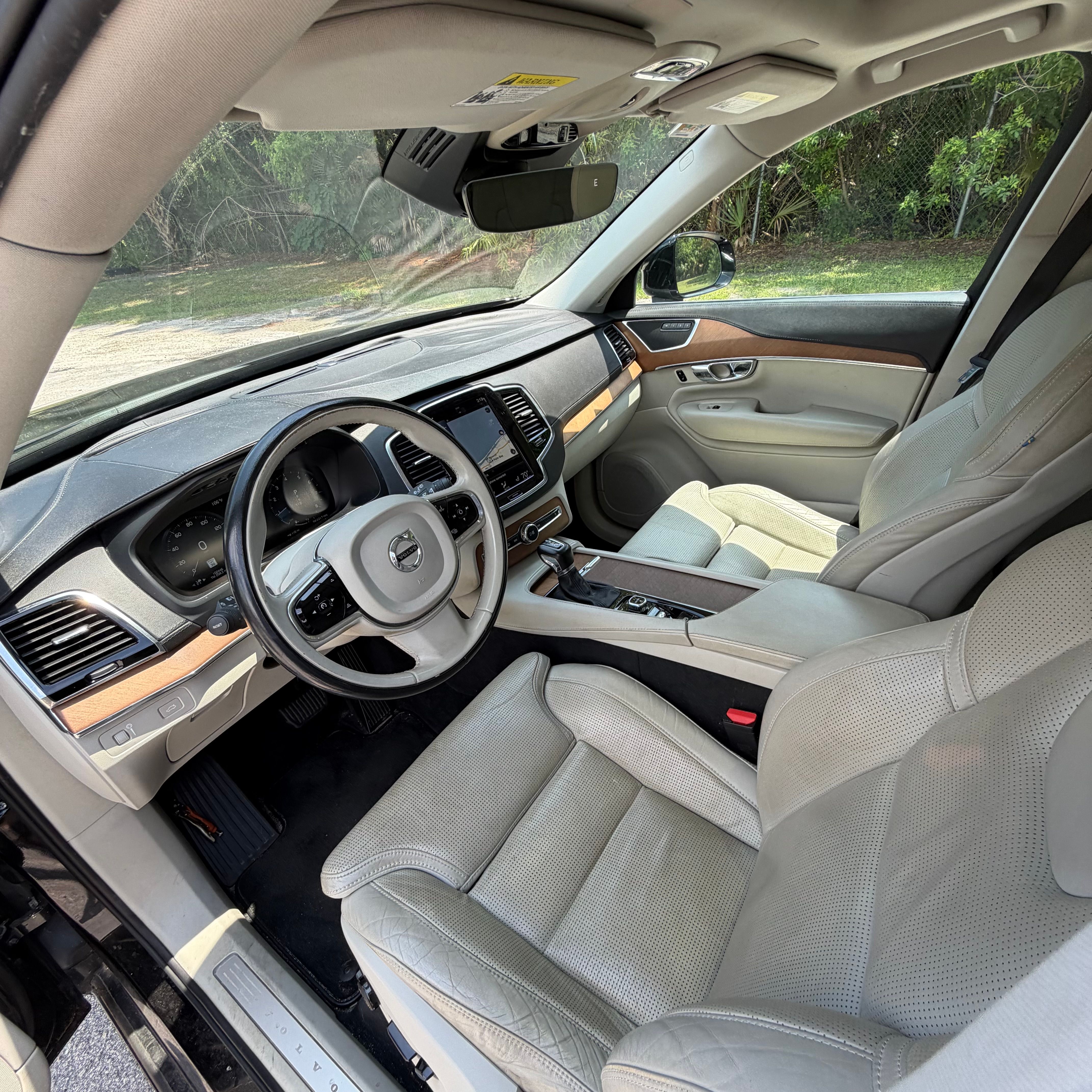 Used 2016 Volvo XC90 T6 Inscription w/ Vision Package AWD/4WD image 22