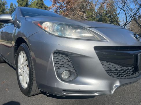 Used 2013 MAZDA MAZDA3 i Grand Touring w/ Tech Pkg image 26