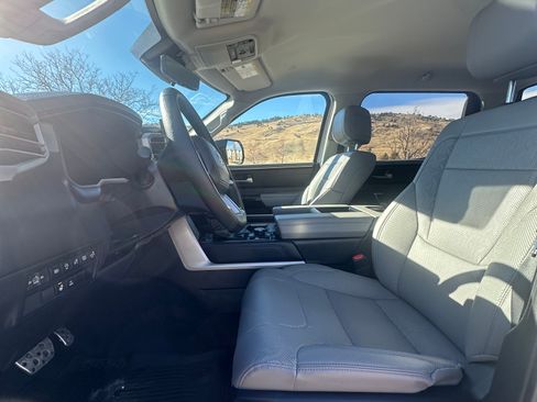 Used 2024 Toyota Tundra Limited image 6