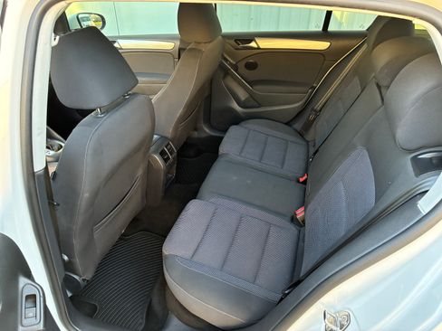 Used 2014 Volkswagen Golf TDI image 13