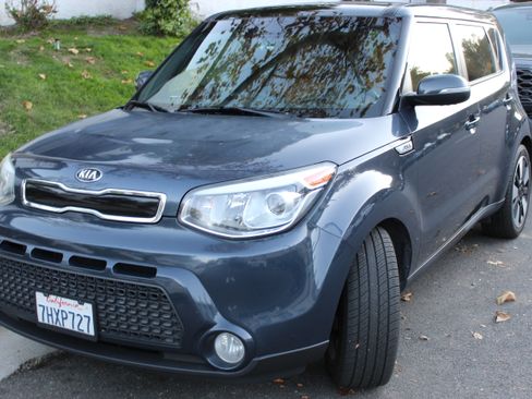 Used 2015 Kia Soul ! w/ Sun & Sound Package image 8