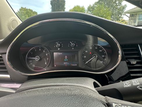 Used 2019 Buick Encore Essence w/ Safety Package II FWD image 8