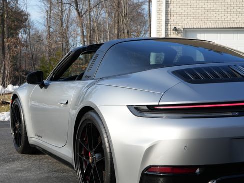 Used 2025 Porsche 911 Targa 4 GTS image 18