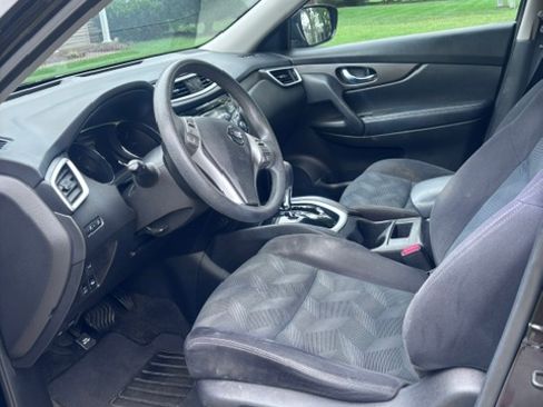 Used 2016 Nissan Rogue SV AWD/4WD image 5