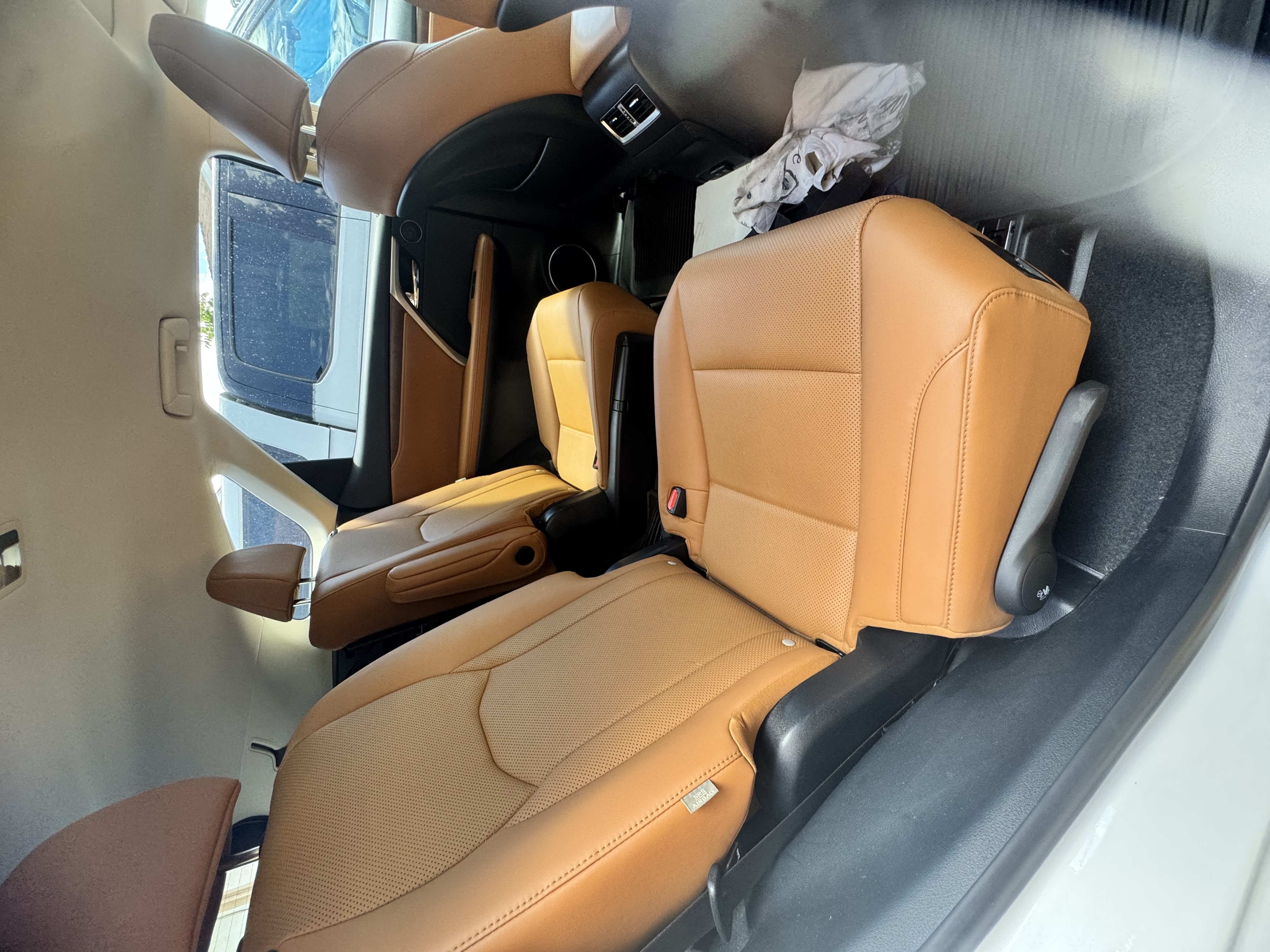 Used 2022 Lexus RX 450hL AWD w/ Premium Package image 13