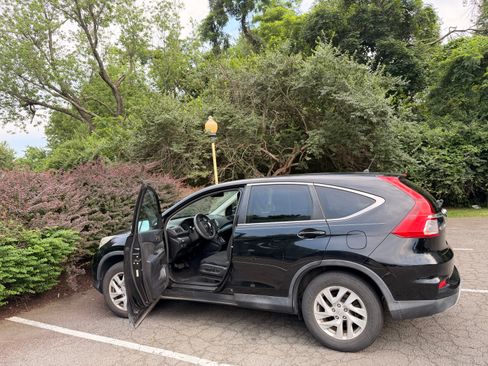 Used 2015 Honda CR-V EX image 2