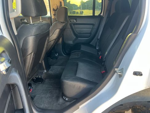 Used 2006 HUMMER H3 image 10