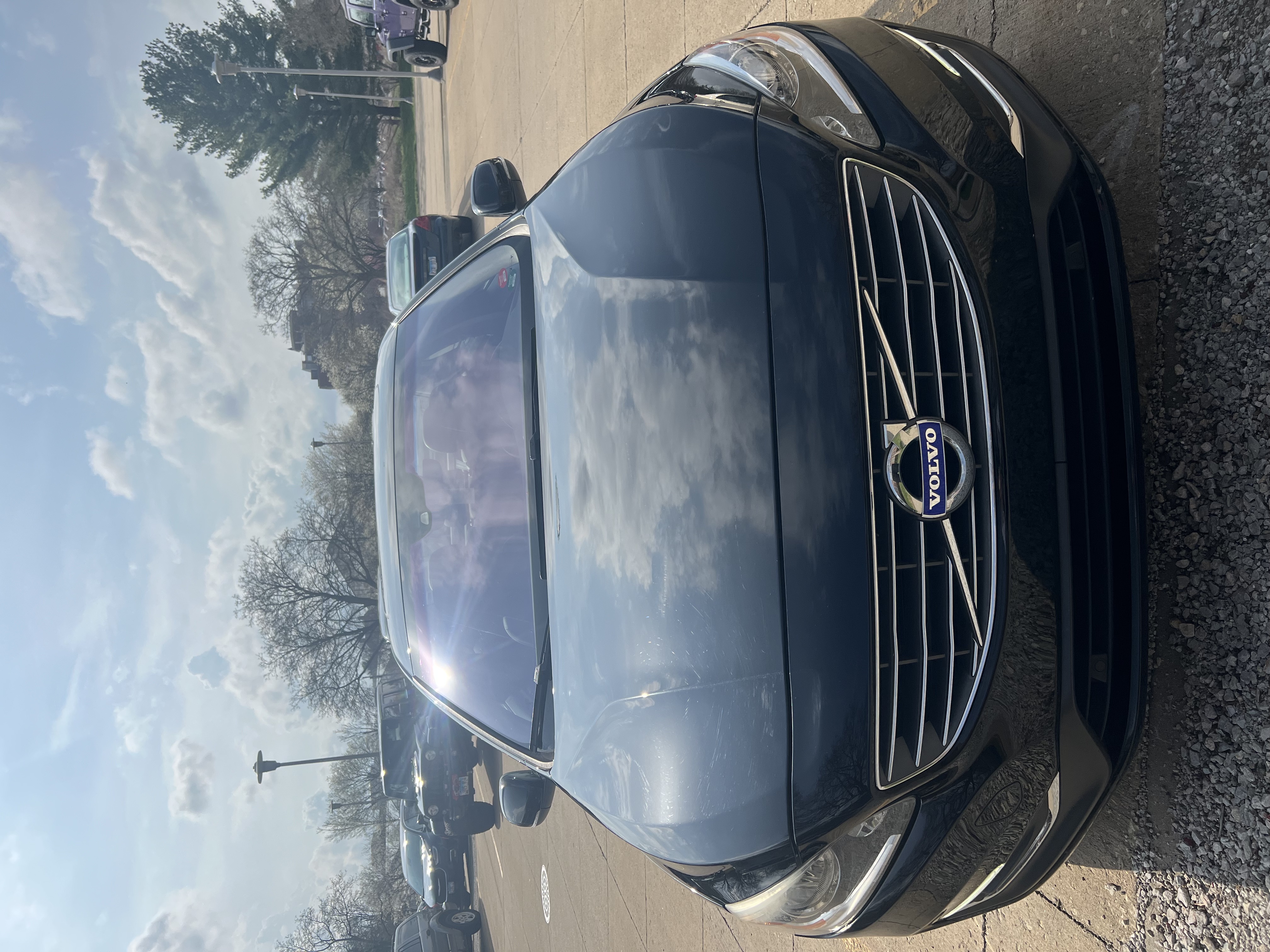 Used 2017 Volvo S60 T5 Inscription FWD image 2