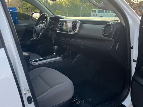 Used 2019 Toyota Tacoma SR5 image 14