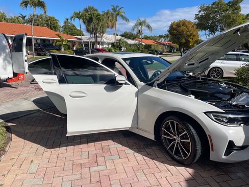 Used 2019 BMW 330i Sedan w/ Convenience Package image 10