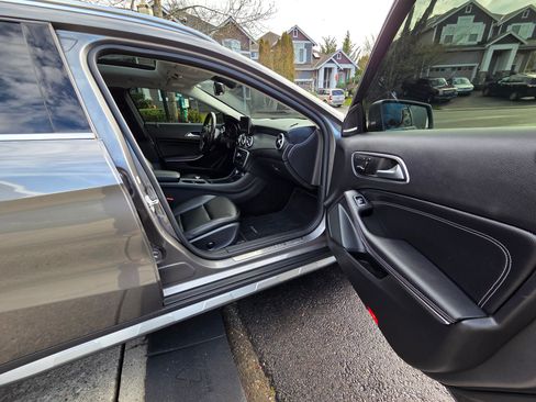 Used 2015 Mercedes-Benz GLA 250 4MATIC image 7