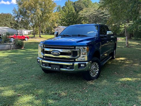 Used 2022 Ford F250 XLT w/ XLT Premium Package AWD/4WD image 6