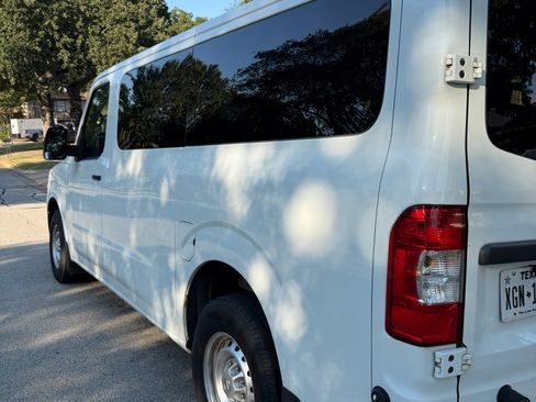 Used 2016 Nissan NV 3500 S w/ Power Package RWD image 10