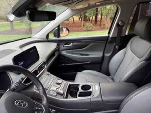 Used 2023 Hyundai Santa Fe SEL w/ Premium Package image 10
