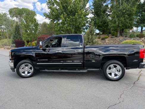 Used 2017 Chevrolet Silverado 1500 LTZ w/ LTZ Plus Package AWD/4WD image 1