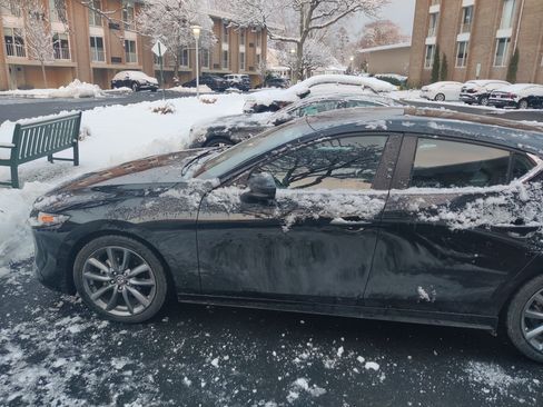 Used 2019 MAZDA MAZDA3 Hatchback image 15